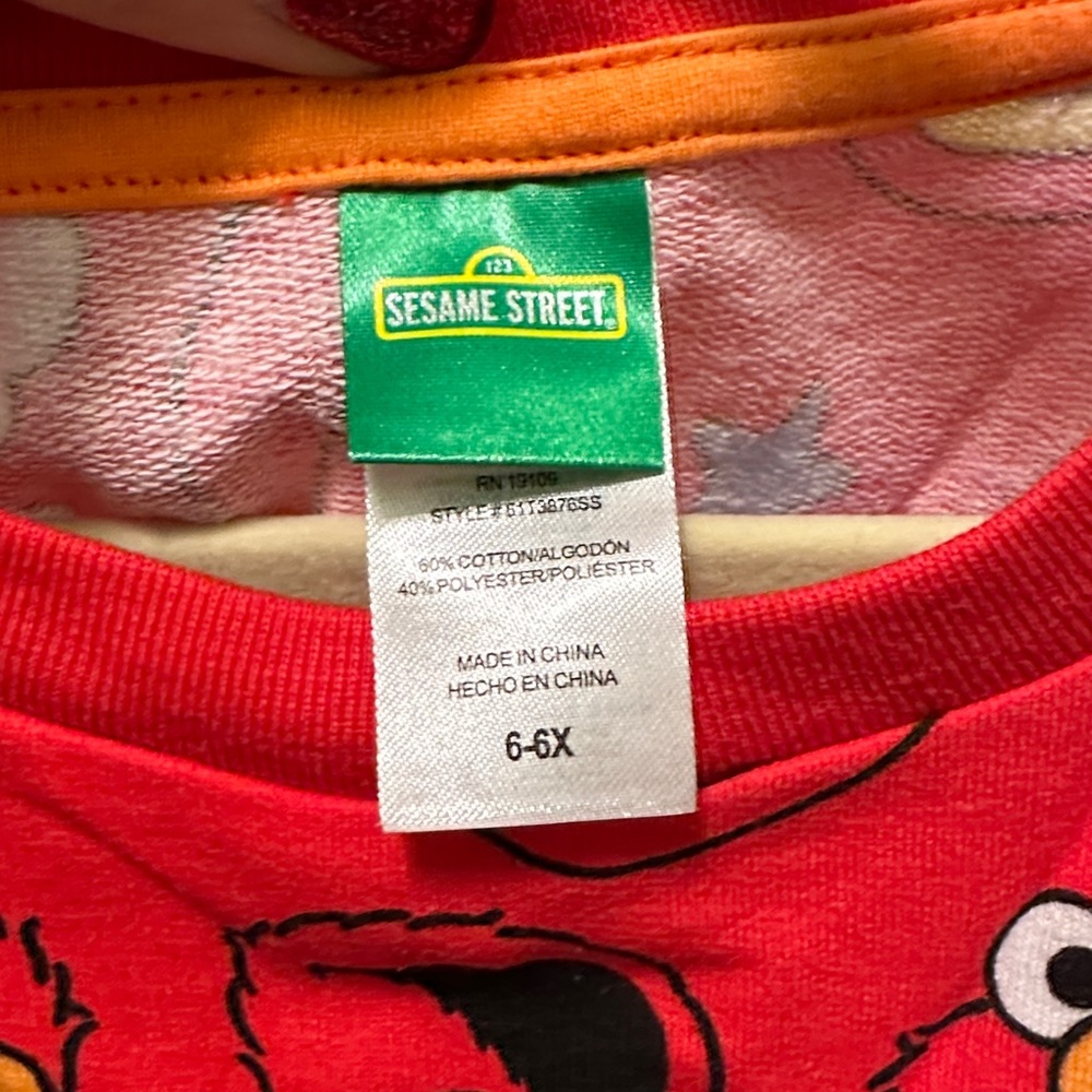 Elmo Sweatshirt - Picture 11 of 11